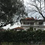 아파트 Litsa Haus Estate Residences & - Adults Only & Kids 12 Plus- 아스프로발타